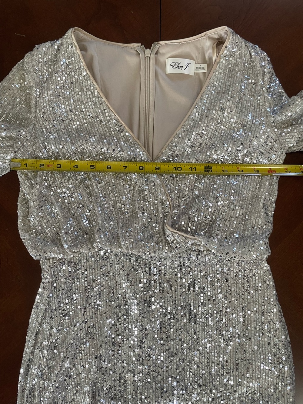 Eliza J Silver Sequin Cocktail Dress Long Sleeve V-Neck Size 4 - Picture 4 of 11
